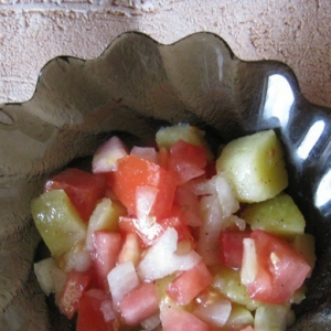 Картофельный салат с томатом