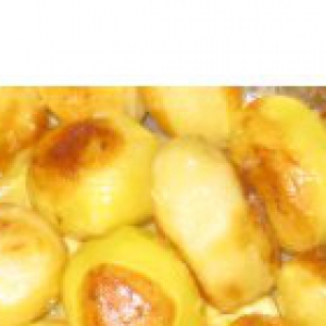 Картошка запеченная с чесночком и маслом