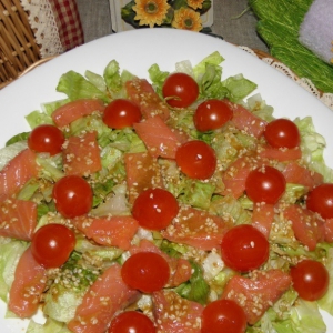 Салат с красной рыбой Легкий