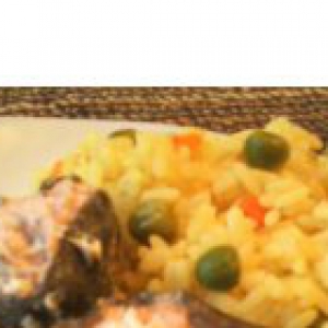 Сочная горбуша и рис с овощами в пароварке