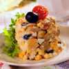 Рестораны, кафе, бары: Салат из шампиньонов с кукурузой и маслинами