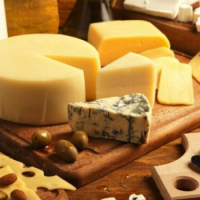Ученые рассказали о вредных свойствах твердого сыра
