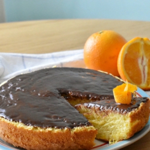 Молоко - Апельсиновый пирог с шоколадной глазурью