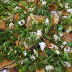 Петрушка - Баклажановая закуска с зеленью и чесноком