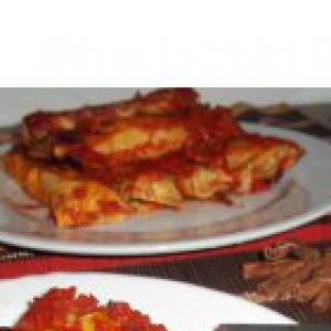 Рецепты левантийской кухни - Блинчики со шпинатом в томатном соусе