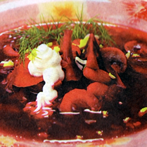 Сало - борщ с сушеными грибами и фасолью