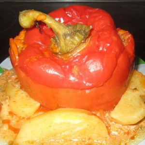 Перец душистый - Гигантский болгарский перец, фаршированный мясом с гречкой