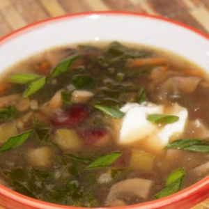 Шампиньон - Грибной суп с красной фасолью и шпинатом