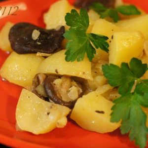 Грибы - Картофель тушёный с грибами
