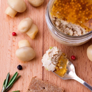 Рецепты средиземноморской кухни - Куриный рийет с яблочно-горчичным мармеладом
