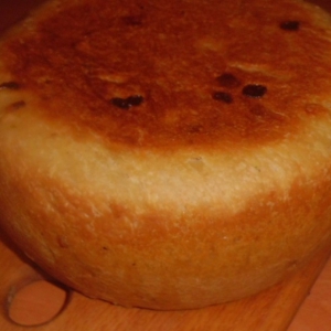 Луковый хлеб в мультиварке