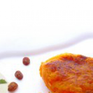 Морковь - Морковные зразы с изюмом, яблоком и орешками