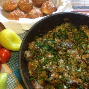 Петрушка - Мясо с грибами и сыром