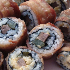 Рецепты японской кухни - Настоящие мужские роллы в беконе