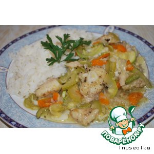 Рецепты - Окунь с овощами и чесноком