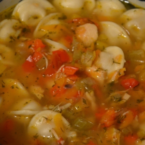 Рецепты - Овощной суп с пельменями