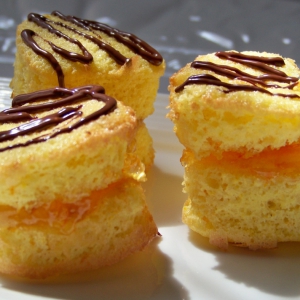 Рецепты - Печенье с апельсиновым джемом и шоколадными полосочками