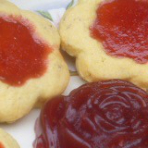 Рецепты - Песочное печенье с ягодным желе