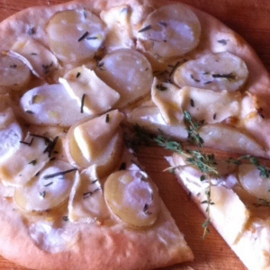Рецепты итальянской кухни - Пицца с картофелем и мягким сыром