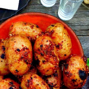 Рецепты - Пикантный картофель на гриле