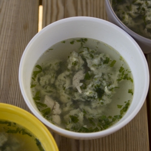 Рецепты - Потрясающий суп с ароматными клецками