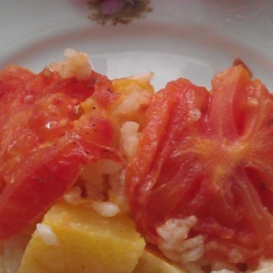 Рис с кабачками и помидорами