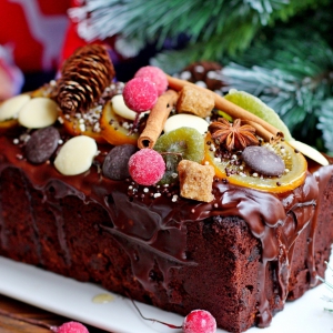 Клюква - Рождественский шоколадный кекс