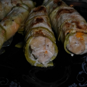 Рецепты - Рулетики Курица в кабачке