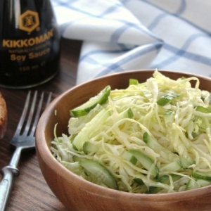 Рецепты - Салат из капусты с огурцами