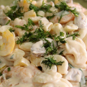 Сборные салаты - Салат из макарон с грибами и креветками