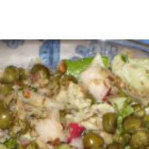 Масло оливковое - Салат «Конец праздникам» с теплым горошком