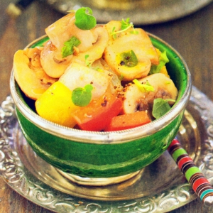 Салат с грибами и сладким перцем