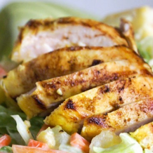 Рецепты - Салат с курицей и ананасом