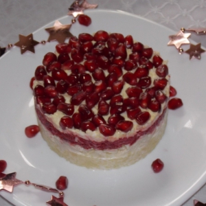Соль - Салат со свеклой и гранатом
