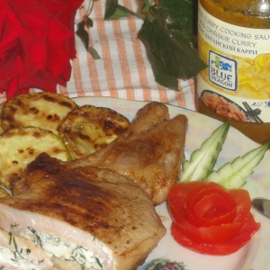 Мясо - Сочная котлета гриль на косточке с начинкой из творожного сыра под маринадом от Blue Dragon