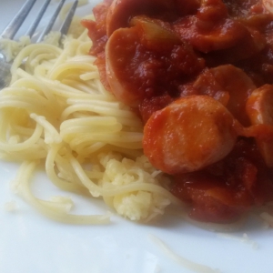 Лук репчатый - Спагетти с сосисками По-быстрому