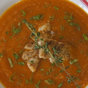Розмарин - Суп из печеных овощей с жареной рыбой