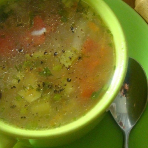 Лук репчатый - Суп овощной с яблоком