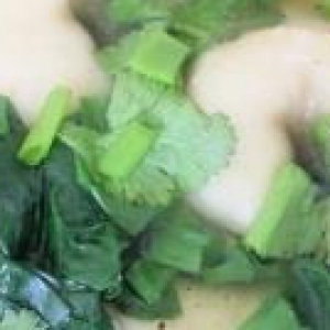 Рецепты азиатской кухни - Суп с куриными вонтонами