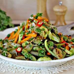 Баклажан - Теплый салат из овощей