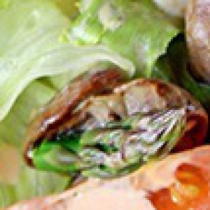 Спаржа - Теплый салат с куриной печенью и спаржей