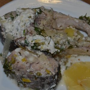 Запеченная рыба - Толстолобик со сметаной и зеленью