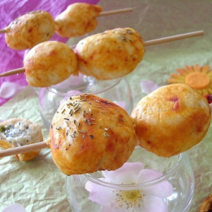 Рецепты - Закусочные шашлычки с мясом и козьим сыром