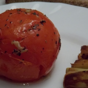 Лук-порей - Запеченный помидор с луком-пореем