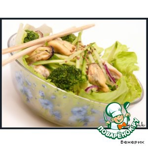 Чеснок - Зеленый салат с мидиями