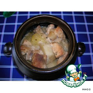 Мясо - Жаркое под сливками в горшочке