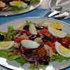 Рестораны, кафе, бары: Салат со скумбрией а-ля Нисуаз